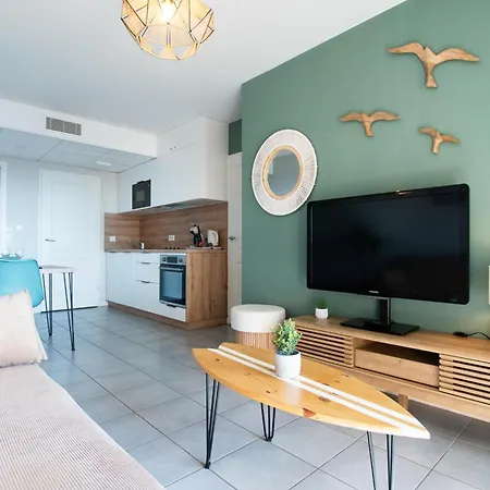 Atlantic Selection - Vagues En Vue, à L'estacade Avec Piscine