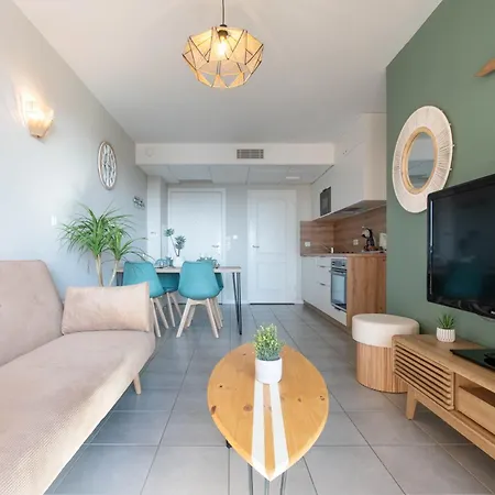 Atlantic Selection - Vagues En Vue, A L'estacade Avec Piscine カップブルトン