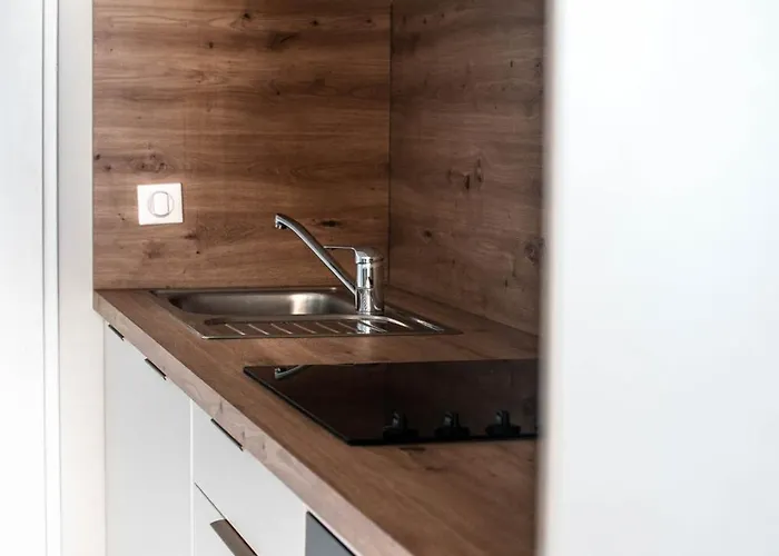 Atlantic Selection - Vagues En Vue, A L'estacade Avec Piscine